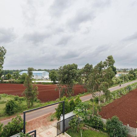 Celestial Sapphire Villa Pvt Pool Veg Food 4Bhk Dod Ballāpur Extérieur photo