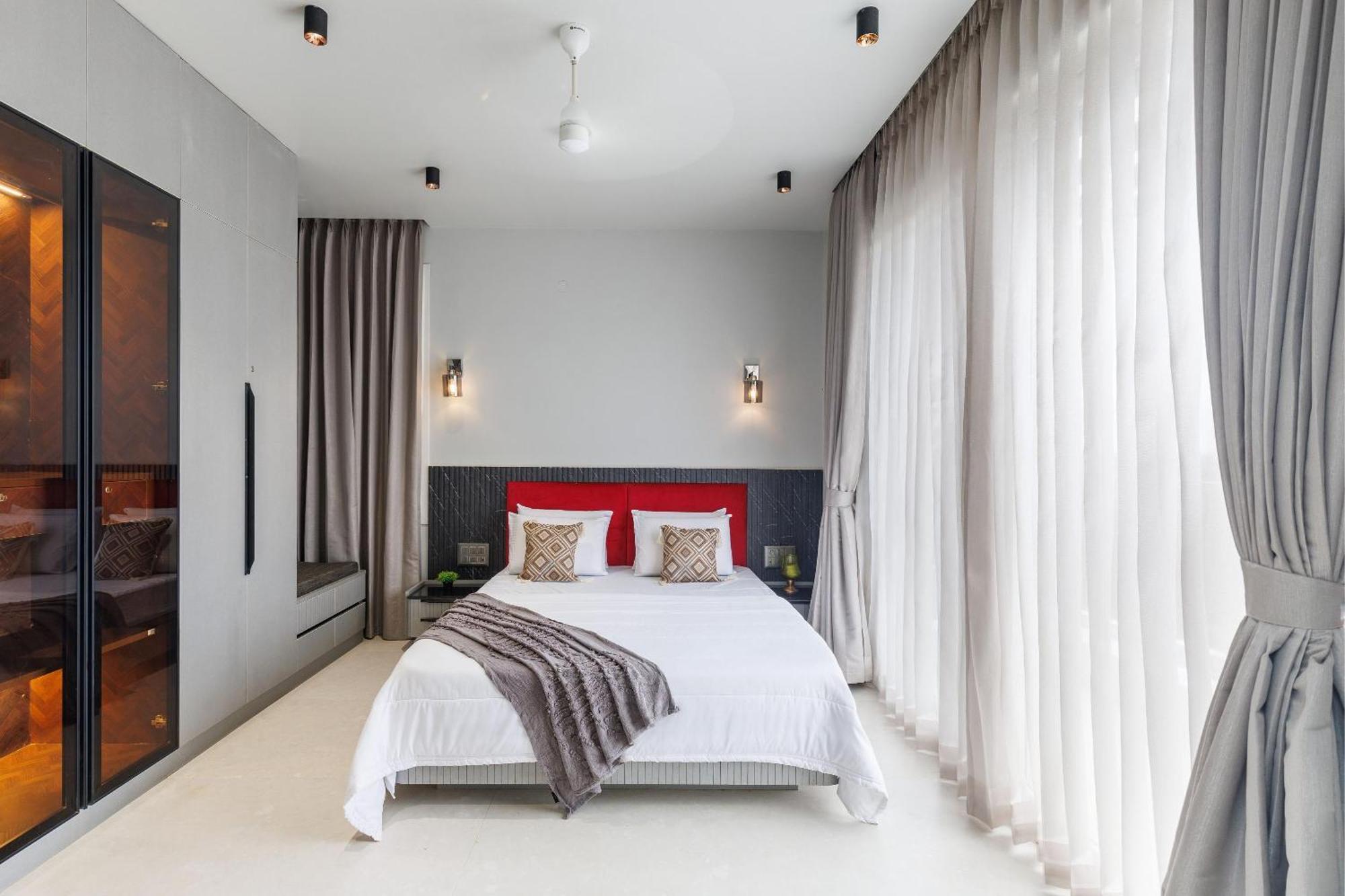 Celestial Sapphire Villa Pvt Pool Veg Food 4Bhk Dod Ballāpur Extérieur photo