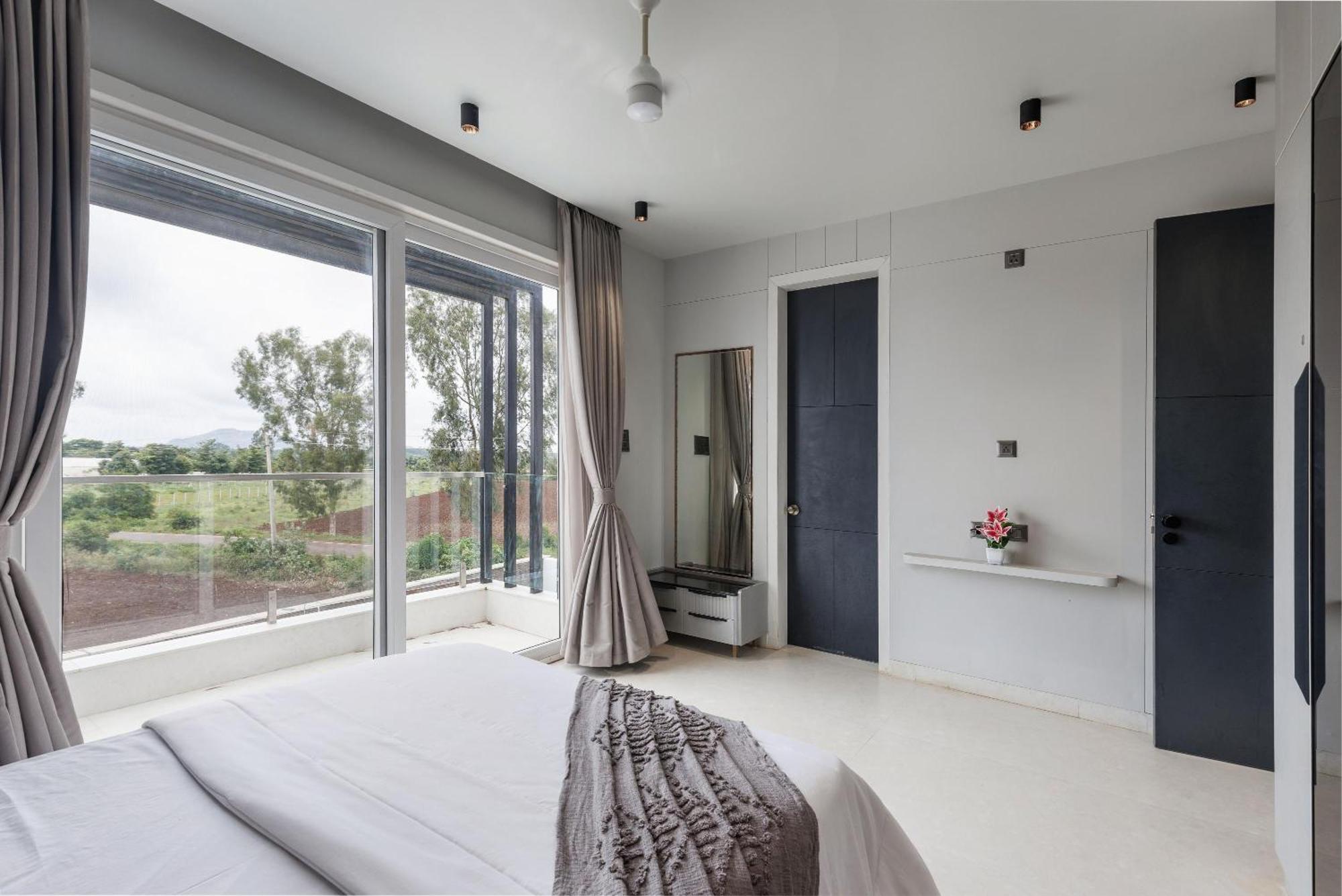 Celestial Sapphire Villa Pvt Pool Veg Food 4Bhk Dod Ballāpur Extérieur photo